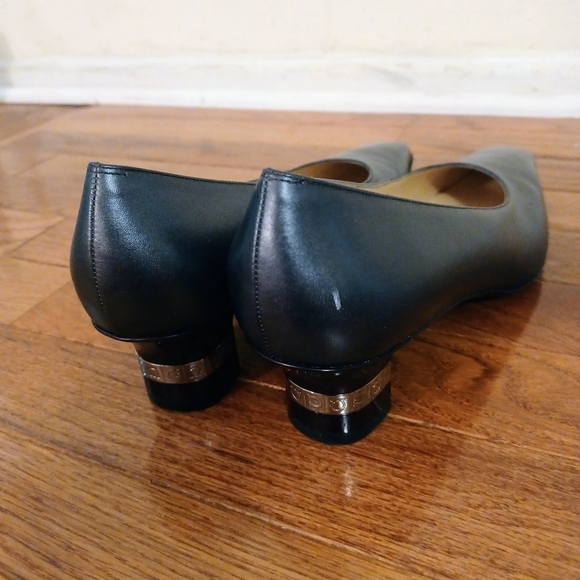 Salvatore Ferragamo Women's Square Toe Pumps Sz 8 - Picture 7 of 9